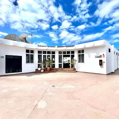 Modern Apartment, Wifi, Pool, Beach, Tenerife South Lägenhet