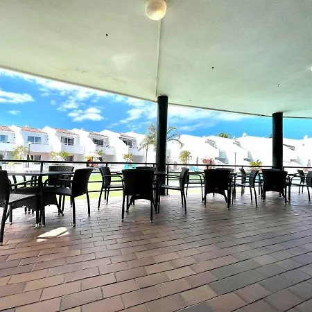 شقة Modern Apartment, Wifi, Pool, Beach, Tenerife South أذيخي